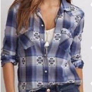 American Eagle AEO Chambray Pearl‎ Snap Front